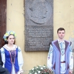 Laiding flowers at the memorial plaque of Francisk Skorina